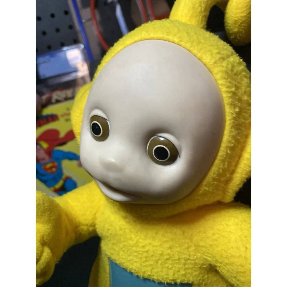 Vintage Hasbro Playskool 1998 Talking Teletubbie Laa Laa Yellow Plush 16